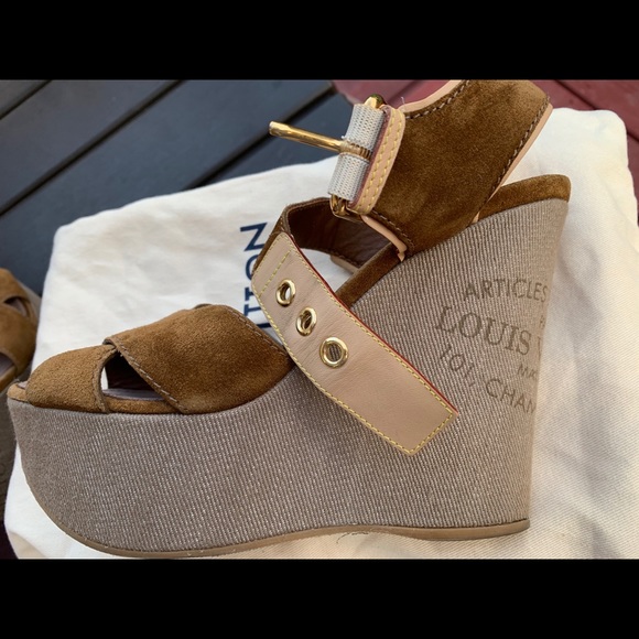 Louis Vuitton Canvas/Suede Brown Wedges 38 - Picture 7 of 8